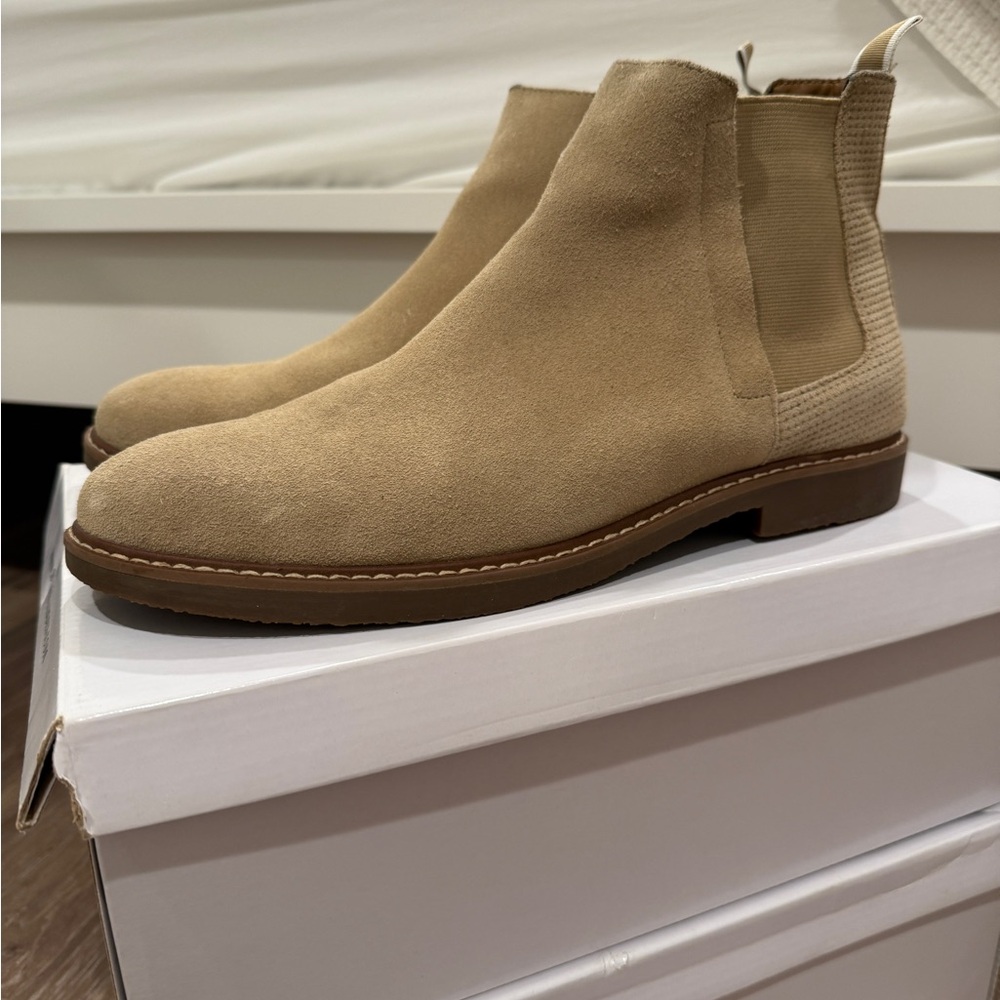 Men's Tan Suede Chelsea Boots